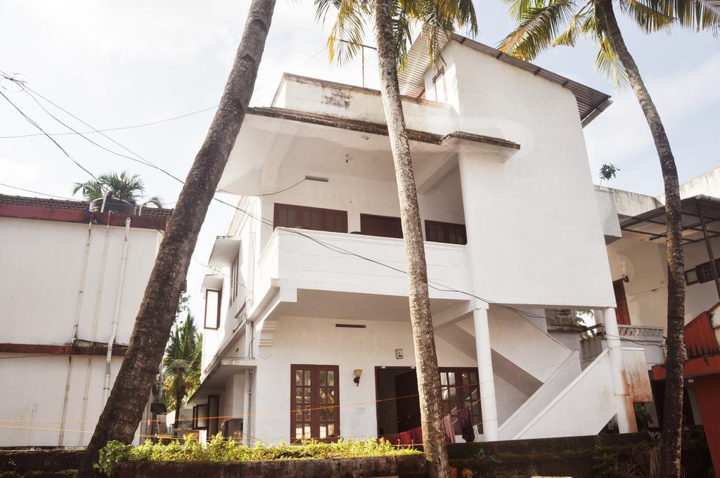 Rosegarden Homestay Fort Kochi ภายนอก รูปภาพ